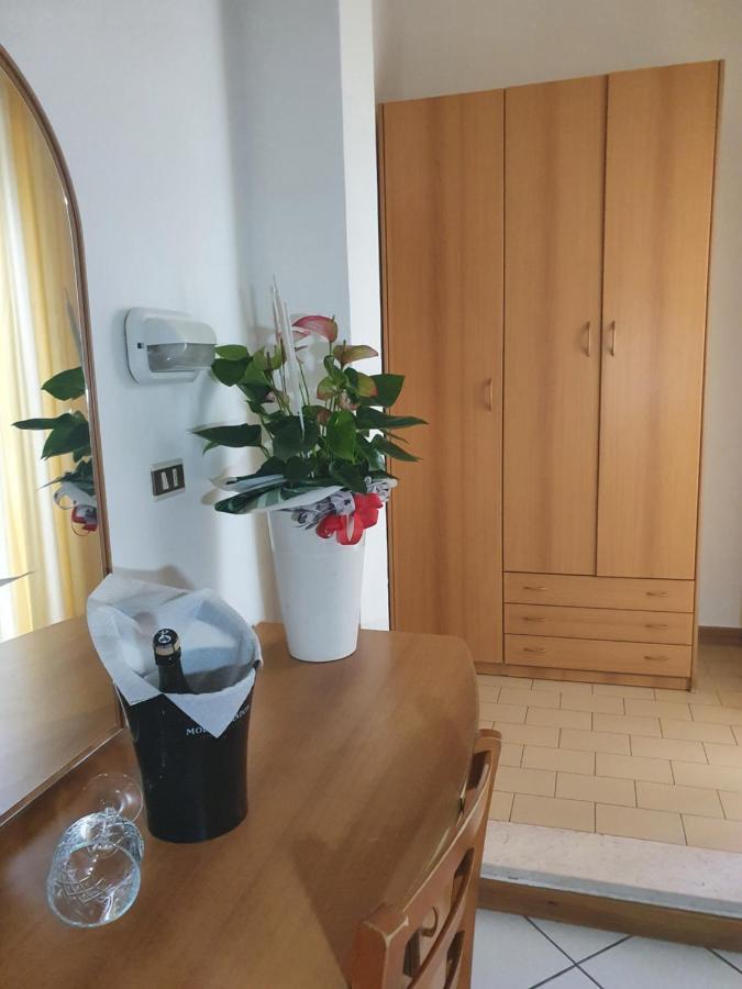Hotel Venezia San Mauro Mare Δωμάτιο φωτογραφία
