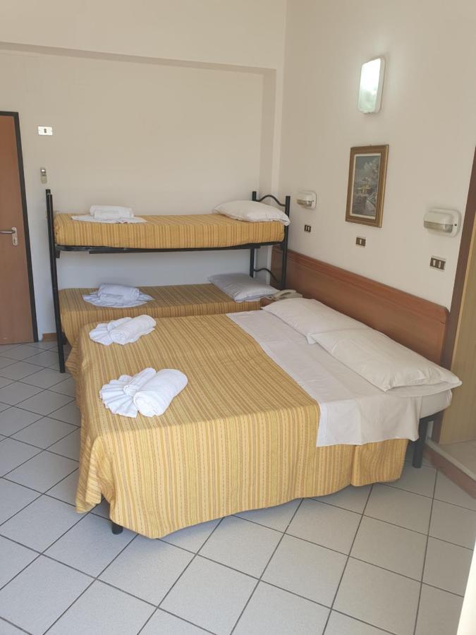 Hotel Venezia San Mauro Mare Δωμάτιο φωτογραφία